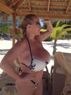 At the pain doctor right now, for my monthly visit. Then some errands, the gym, a nice hot steam and<a href="/tag/europedichan"class="tags"><span>#europedichan</span></a>