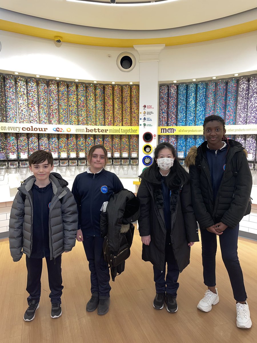 CroxtethC's tweet photo. These children have had a fantastic day in London. They have visited the Houses of Parliament and done lots of sight seeing throughout the day. https://t.co/dqUyEIEXXV