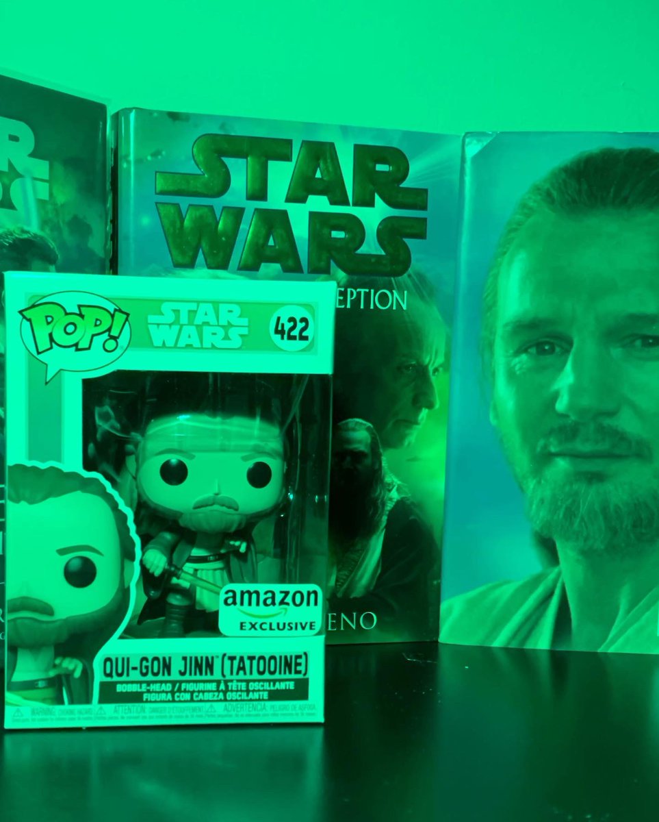 ReevoCollects's tweet photo. Funko collection: Qui-Gon Jinn (Tatooine) 422 Amazon Exclusive! This was a must add to my collection as Qui-Gon is one of my favorite Jedi Master!
.
.
.
#starwars #funko #funkopop #starwarsfunko #starwarsfunkopop #starwaracollection #starwarscollector #thephantommenace #jedi https://t.co/W0UaKSWDW8