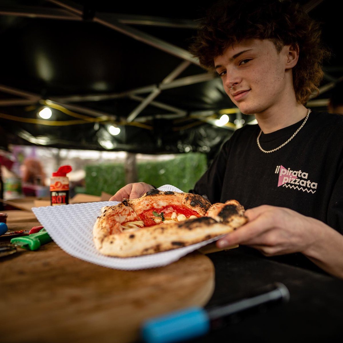 🚨 GIVEAWAY TIME 🚨

Bingley, we’re giving away an on-the-day haul of beer and food to one of you lucky lot. 🍻😉

YOU’LL GET: 

1 x Free Pint at each bar 🍻
1 x Free Meal from each stall 🍕

TO ENTER: 

Follow <a href="/supbfd/">Sup</a> on Twitter ✅
RT &amp; Like this tweet