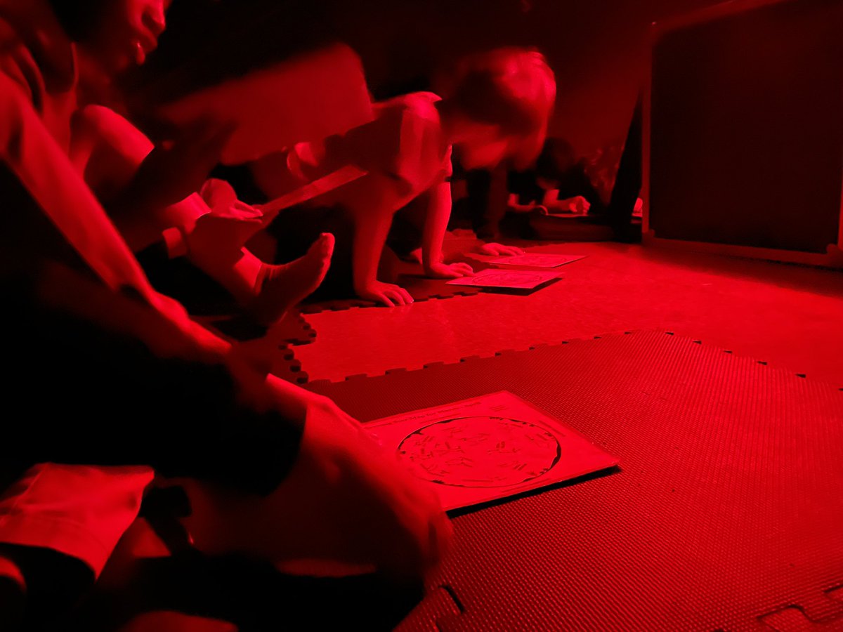 Star Lab for the win! <a href="/MagnetFairfield/">Fairfield Elementary Magnet</a> <a href="/Stefanifarris/">Stefani Farris</a> is amazing!! These kiddos love #starlab #caddoteachertech