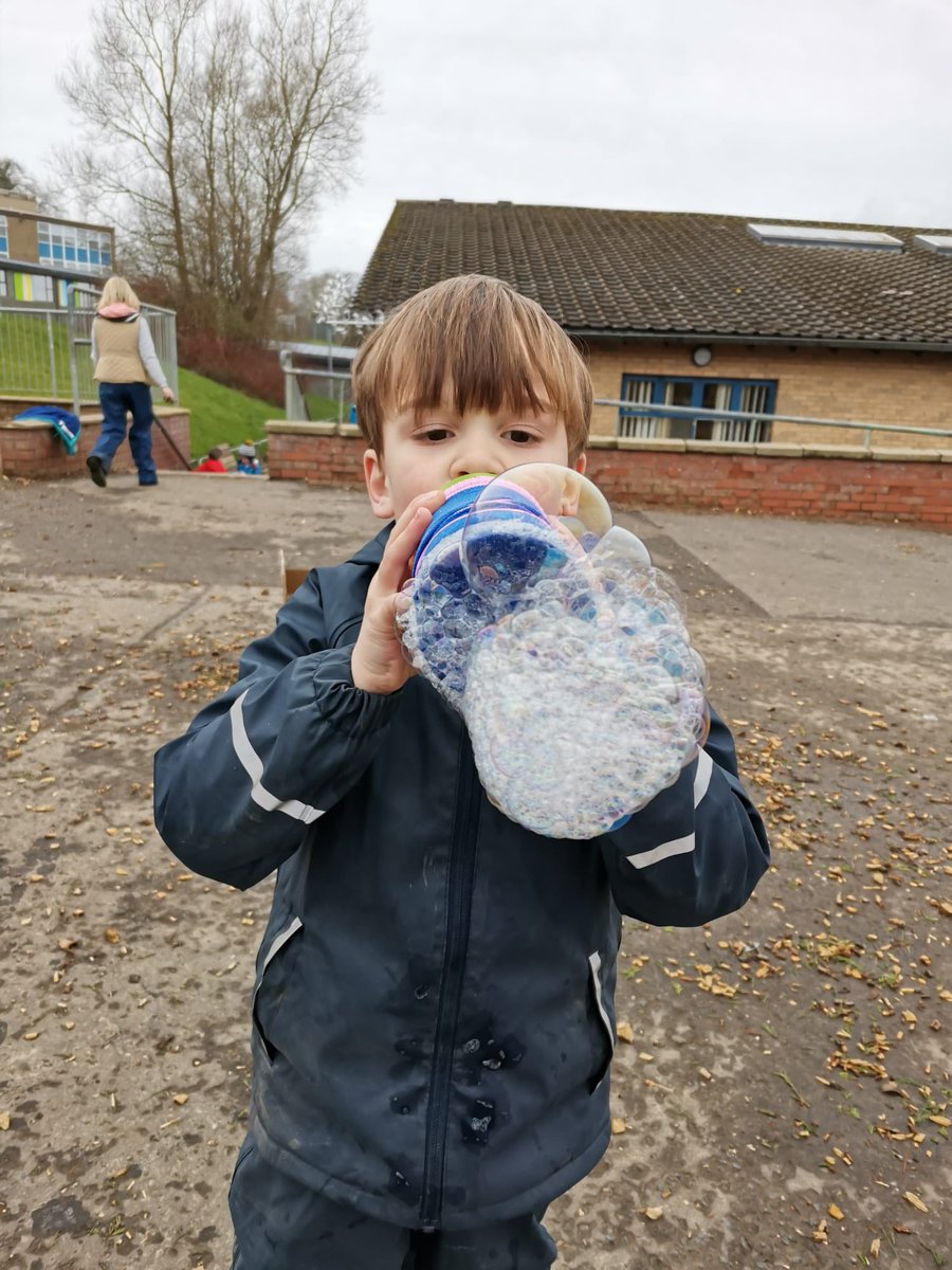 OLM_Primary's tweet image. P1e experimented with their bubble snakes today. #STEMchallenge #OLMSTEM #ERCSTEM #BritishScienceWeek2022