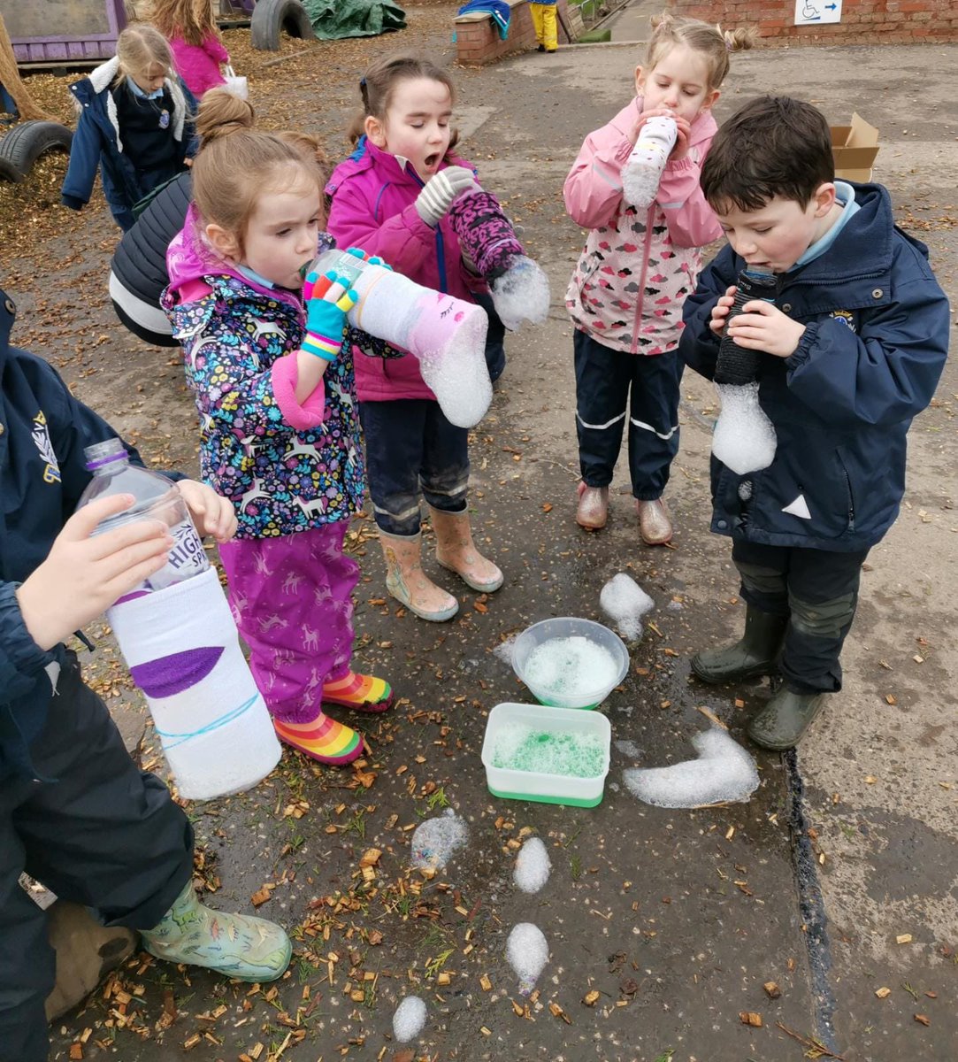 OLM_Primary's tweet image. P1e experimented with their bubble snakes today. #STEMchallenge #OLMSTEM #ERCSTEM #BritishScienceWeek2022