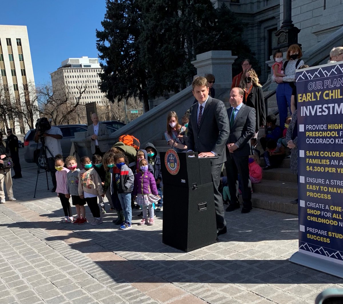 Parent_Possible's tweet photo. @GovofCO and others celebrate the introduction of HB22-1295 that will create the Department of Early Childhood @ColoradoKidsOrg @COBeginnings #coleg https://t.co/SfX8aj2tBu
