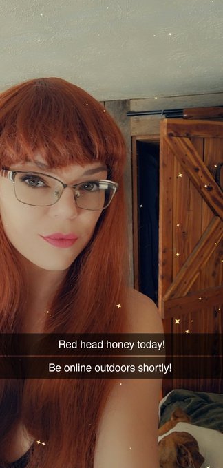 It's so nice out today!! Come hang with me!! Online soon!!  https://t.co/SVyeLSUKSr https://t.co/F0F