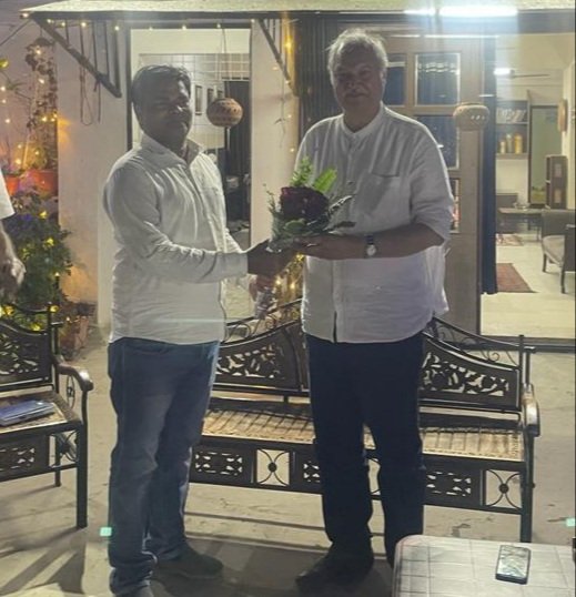 cayasershahid's tweet photo. @BiharAipc की ओर से आयोजित कार्यक्रम #leader_with_professional में @INCIndia के माननीय विधायक Dr  @ShakeelkhanINC  साहब ने प्रोफशनल साथियों की समस्याओं को काफी विस्तार से सुना और इसे सरकार तक पहुँचाने का आश्वासन दिया । 
आप सभी बहुत बहुत धन्यवाद एवं आभार 🙏 https://t.co/058Hwtpp32