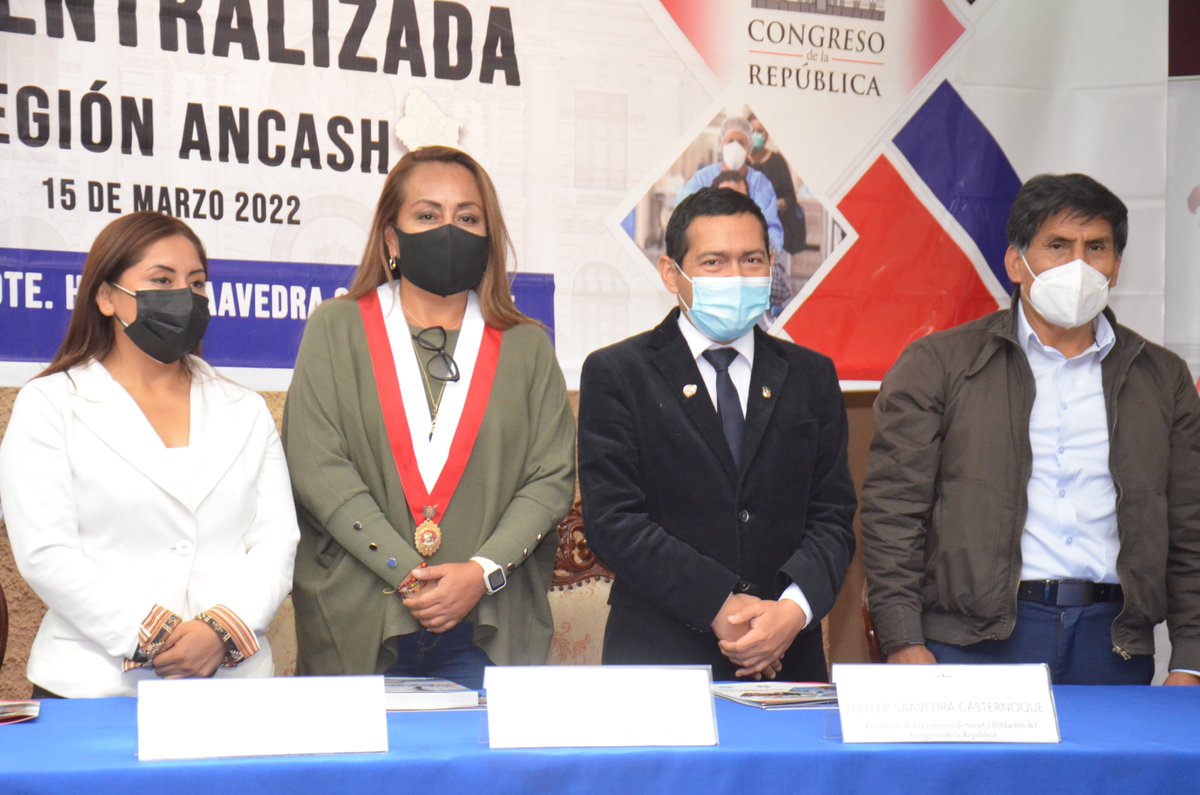 CDescentraliza's tweet photo. #Ahora #ComisionDeSalud 
El presidente de @ComisionSaludOf @HitlerSaavedra clausuró la segunda sesión ordinaria y audiencia pública descentralizada en la Región #Ancash en donde pidió "impulsar todos los proyectos de salud y trabajar juntos por el bienestar de la población" https://t.co/X1LYtNH24h