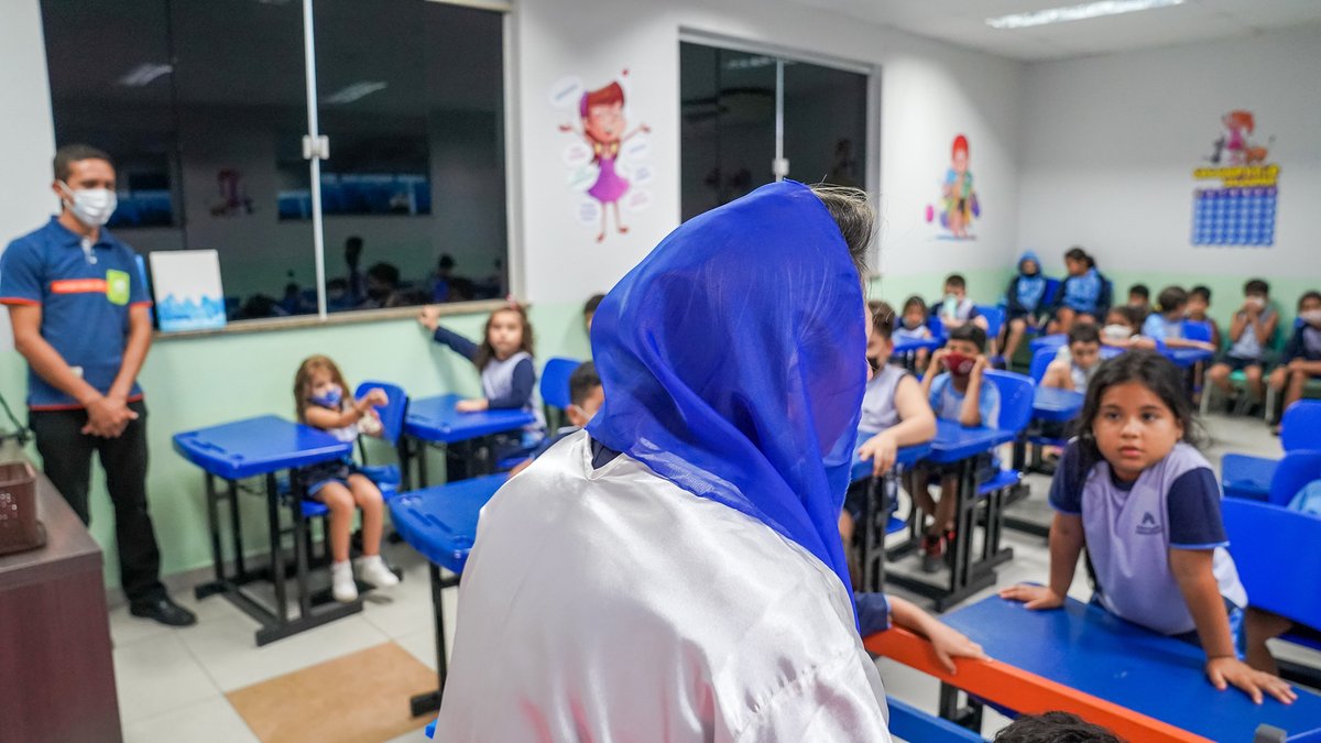 faama_edu's tweet photo. Nossos alunos das turmas da Educação Infantil ao 3° ano do turno da tarde. Receberam a presença das Personagens bíblicas: Eva, Sara, Mulher Samaritana, Débora e Ester; representadas pelas nossas professoras na capela da tarde na Faaminha.

#faama#faaminha https://t.co/QXdxsVDCET