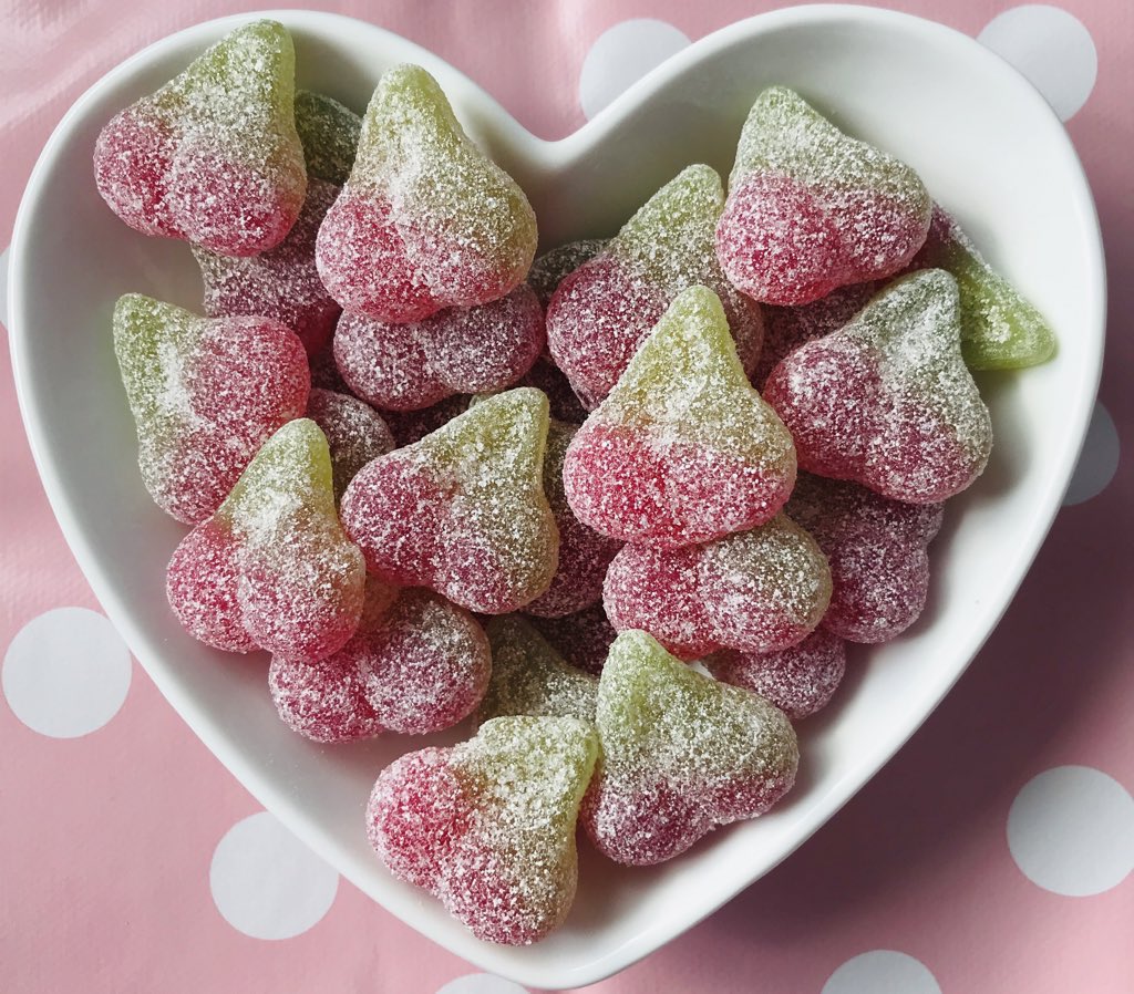 SpoonfulSweets's tweet photo. Mmm fizzy cherries are one of our favourites and also a big hit with our customers!
#fizzysweets #picknmix #sweetshop #onlinesweets https://t.co/qScvYTCXWP