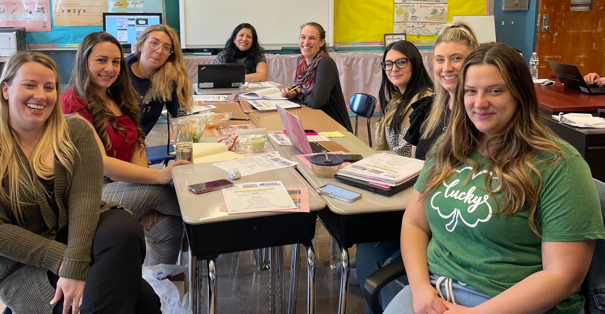 samrawal93_sam's tweet photo. When @jenn_funes &amp; @teacherromero72 ⚡️ spark an idea, &amp; you get the 🏀 ball rolling &amp; teachers join in, you have a “Literacy Committee~Laudable Ladies of Literacy!” @PS10FortHill @DrMarionWilson @CChavezD31 @DrDeniseDAnna @AFletcherDOE @AllisonAngis @SIBOD31 @DOEChancellor https://t.co/WsTN8kPWvE