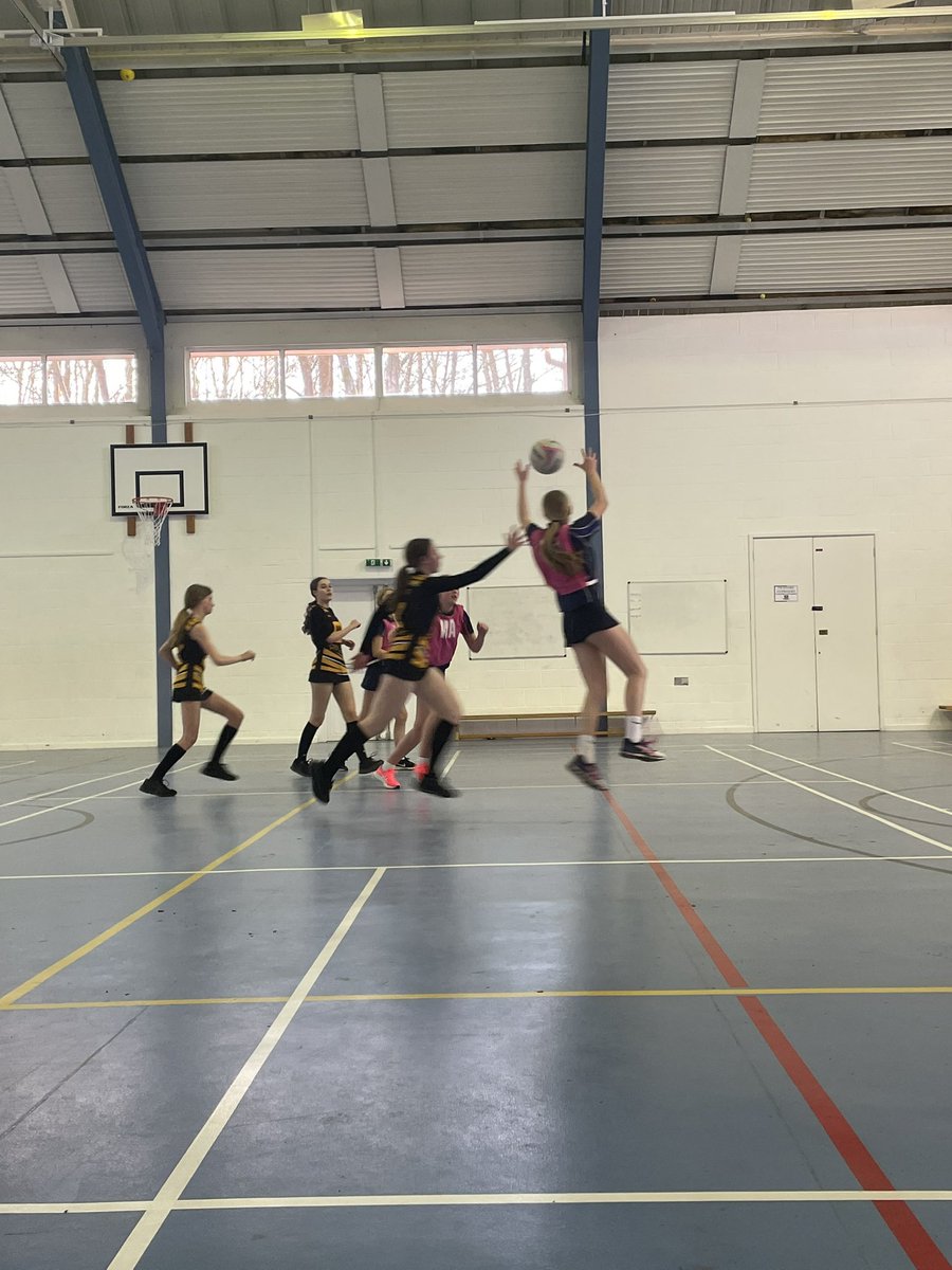 SherfieldPE's tweet photo. Well done to our senior netballers who secured a win against Bohunt. Oppositions players: Dylan HJ, Players player: Eva, Coaches player: Ruby! Well done all. 🤩 https://t.co/MDFqaQjMa6