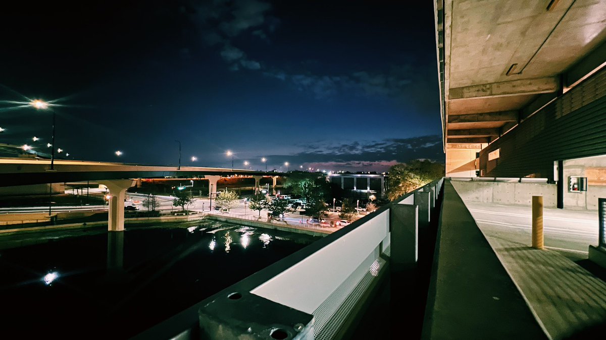 Jessica_Films's tweet image. Edge of peace #Peace #cityscape #postingdrafts