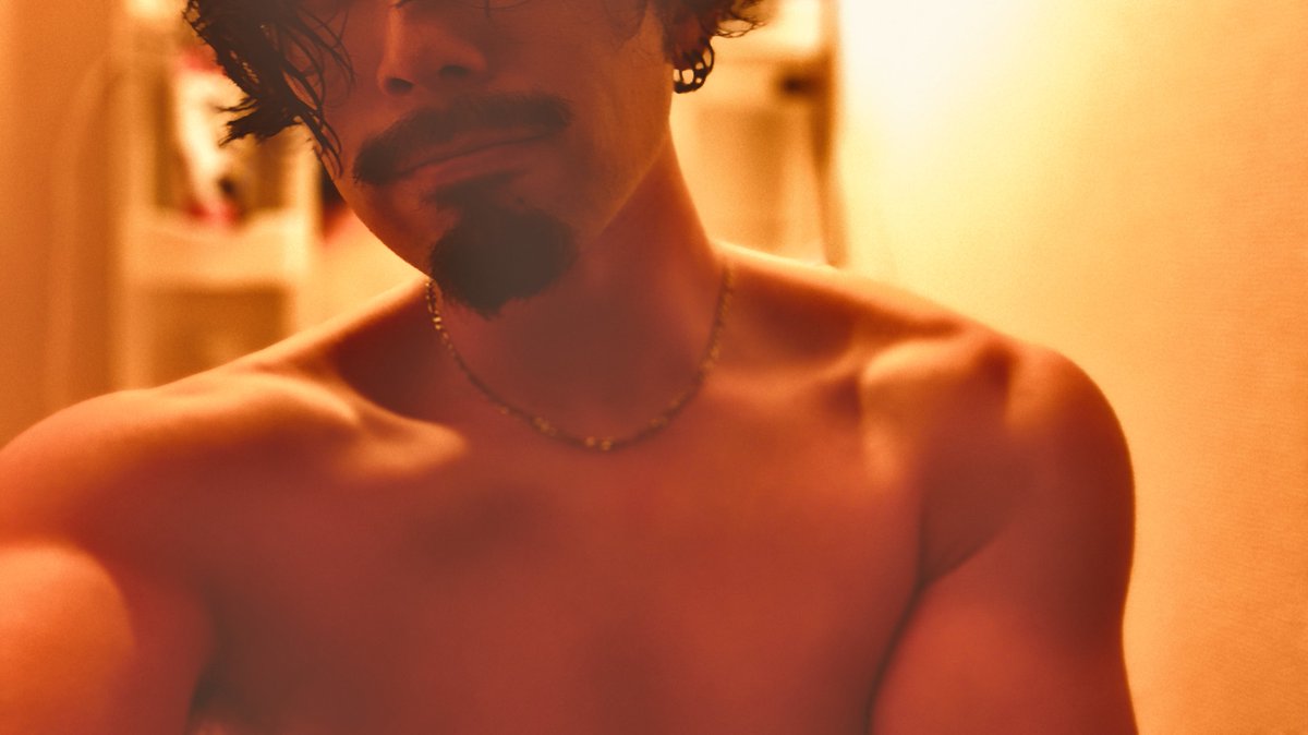 ぶんぶん tweet media