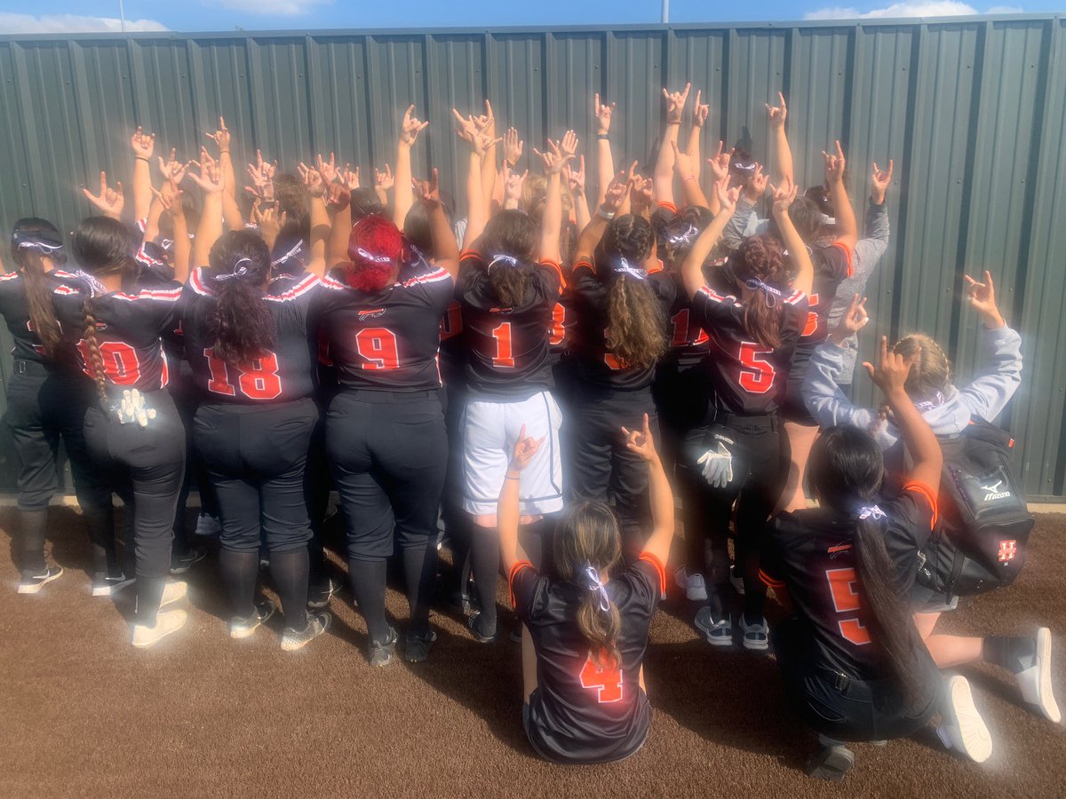 RHSCoachGraham's tweet photo. For tonight’s games against Boswell #BuffSoftball is wearing Spider-Man red and blue to celebrate the life of a hero. Officer Beans, you are loved. #RYLANSTRONG #birdvilleisd https://t.co/uG8ERfeJom