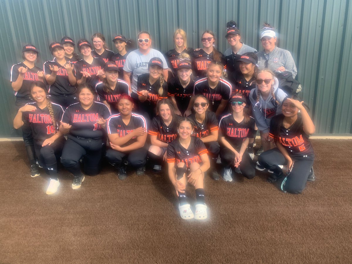 RHSCoachGraham's tweet photo. For tonight’s games against Boswell #BuffSoftball is wearing Spider-Man red and blue to celebrate the life of a hero. Officer Beans, you are loved. #RYLANSTRONG #birdvilleisd https://t.co/uG8ERfeJom