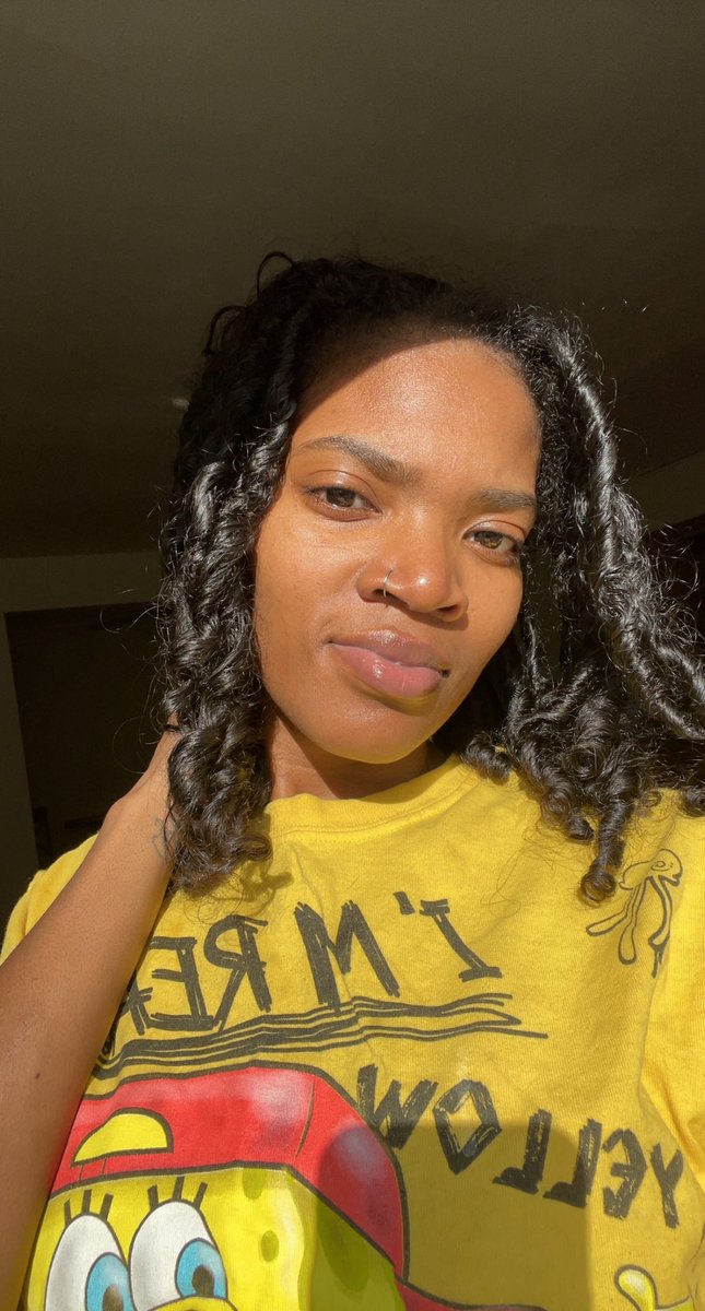 ItsBrittanyBih2's tweet photo. ✨Natural Glow ✨
✨Embrace Your Natural Beauty ✨
✨Embrace Your Insecurities✨
✨Love Yourself✨
✨I’m Healing In My Heels✨
#SunShine #Glowing #Melanin #LoveTheSkinImIn #Beauty #BrownSkinGirl #IAmLove #HealingInMyHeels #FingerCoils https://t.co/IUZugj2cdI