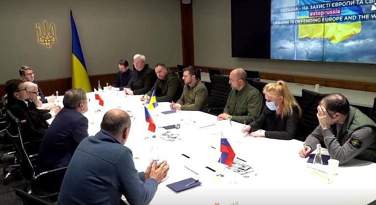 A very strong message was delivered by our prime minister in Kiev today - Slovenia stands with Ukraine with all our hearts! Safe travels home <a href="/JJansaSDS/">Janez Janša</a>