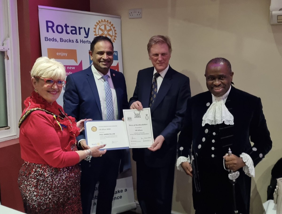 Delighted to present Hero of Hertfordshire award (a little late but just as poignant) to Oli Khan MBE <a href="/KhanOli/">Oli Khan MBE, FRSA</a> with <a href="/HertsSheriff/">Herts High Sheriff</a> and <a href="/StevenageMayor/">Stevenage Mayor</a> A great evening, many thanks Stevenage Rotary.