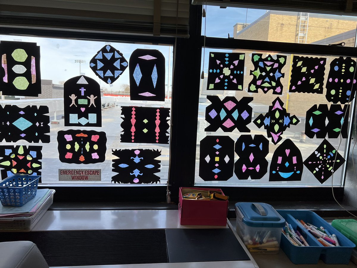 SraNunezPHS's tweet photo. My students did a great job making “Stained glass” https://t.co/aSTYim80Bf