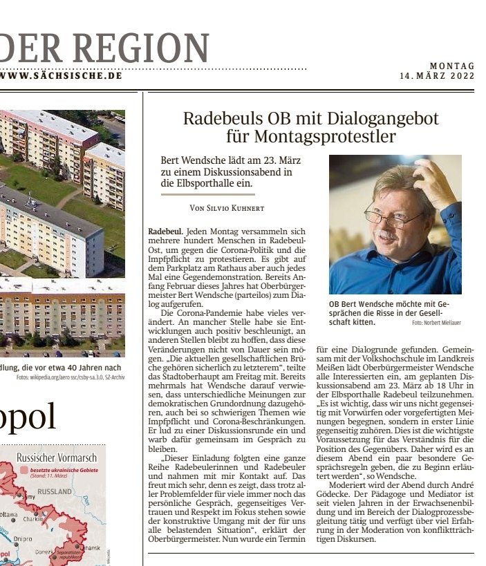 larsradau's tweet photo. Interessant auch die Entscheidung der @saechsischeDE, den Text am Samstag UND am Montag zu drucken. Okay, Montag ist noch ein Foto dabei. Ist das #Hofbericht oder #Sparzwang? #Radebeul #Querdenker #Wendsche #Sachsen #CoronaSN #KeineDurchseuchung https://t.co/KPTeFNch5s