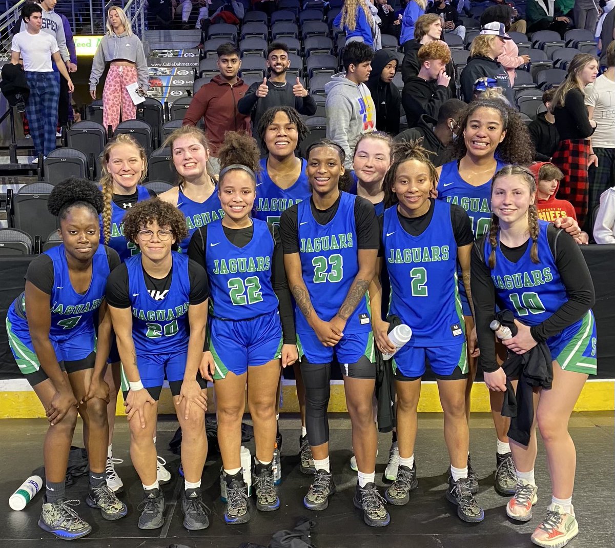 ScoutCoffee2's tweet photo. 🚨FREE DRINK 🚨 Help send off the  State Bound Jags at 10:50am 3/16 at the BSS East parking lot. Take a selfie that you were there cheering them on &amp; get a FREE drink at Scout on 3/16 from 11-5pm. Just tag us on Twitter &amp; show us your selfie that you were there. GO JAGS!!! 🏀 https://t.co/wtVgysFT6g