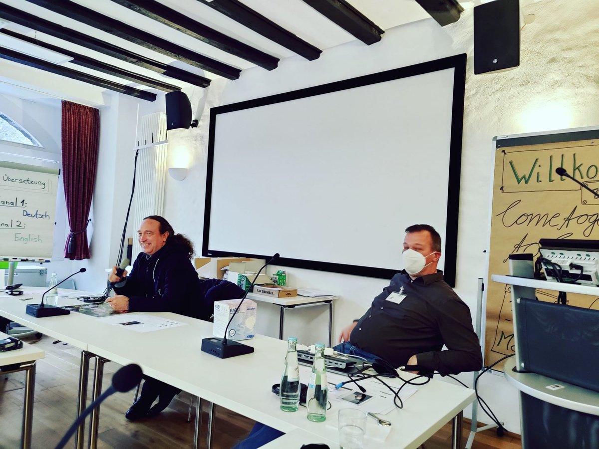 VRandPolice's tweet photo. Monday evening an interesting seminar organised by @ipaiac started, after a first full working day we hear very positive and creative echos from #Gimborn on #VR #police #training and a European VR Police Network #VRPN more info 👇🏽
https://t.co/N1sYCK3Wu7 https://t.co/PEbWSbyqq5