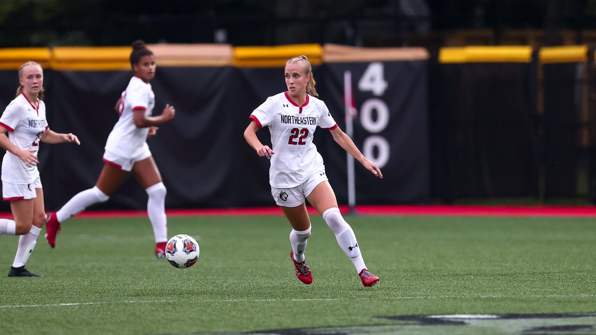 Big news out of the Windy City today! 

Mikenna McManus has earned a roster spot with the <a href="/chicagoredstars/">Stars FC</a> ahead of the 2022 NWSL Challenge Cup! 

📰: bit.ly/3Ijw2jv

#HowlinHuskies