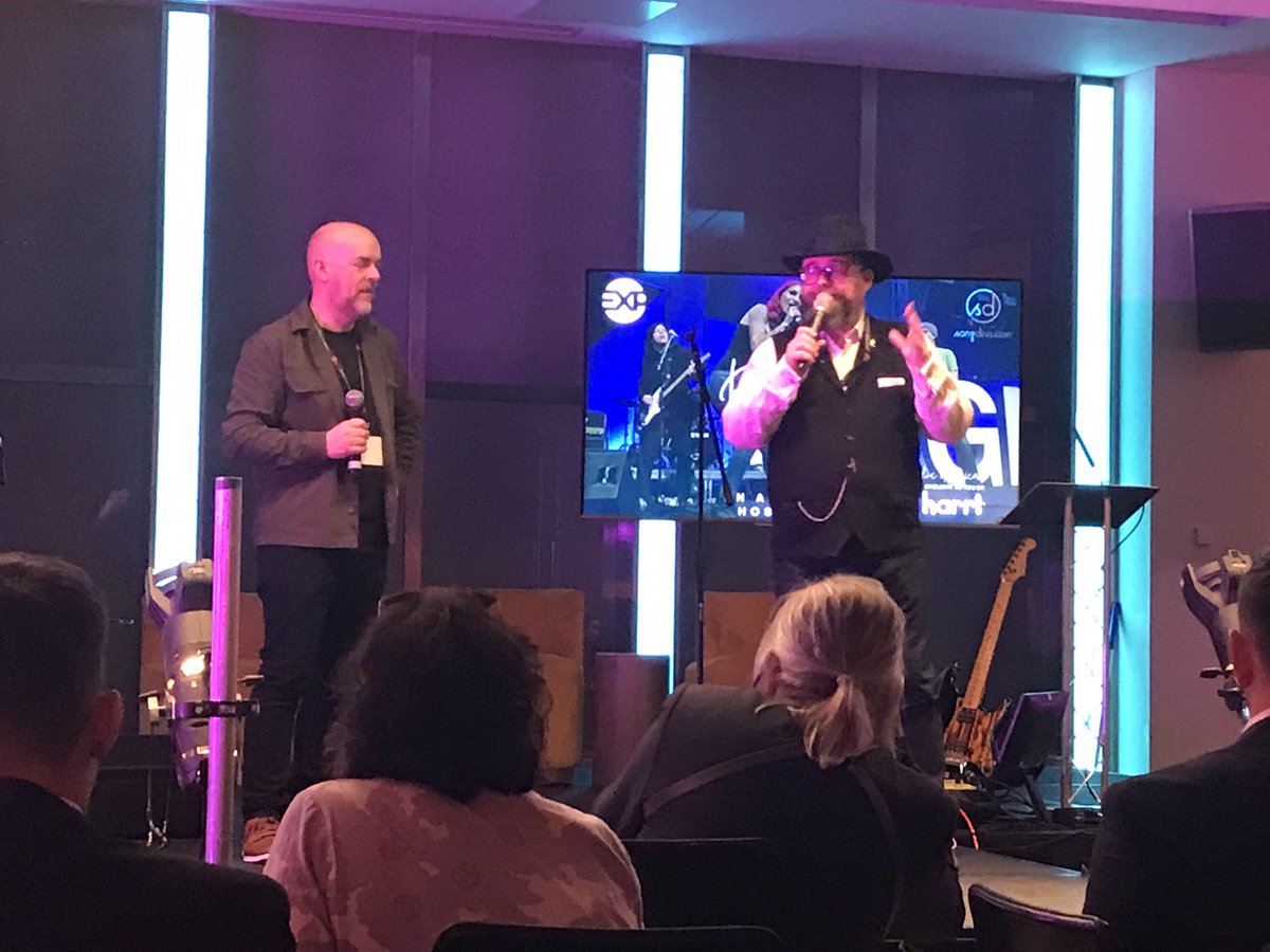 PavlovaAndCream tweet media