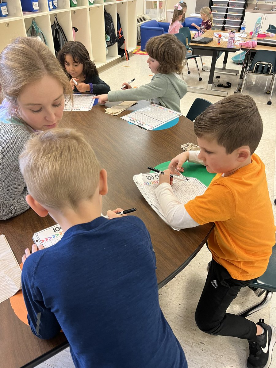 eshaddix1's tweet photo. In Guess My Number students create questions and use math vocabulary such as less than and greater than in kindergarten. @PRCulpepper @AMSTI4all @harper_brooke96 #differentiatedmath https://t.co/RV45lPPsVq