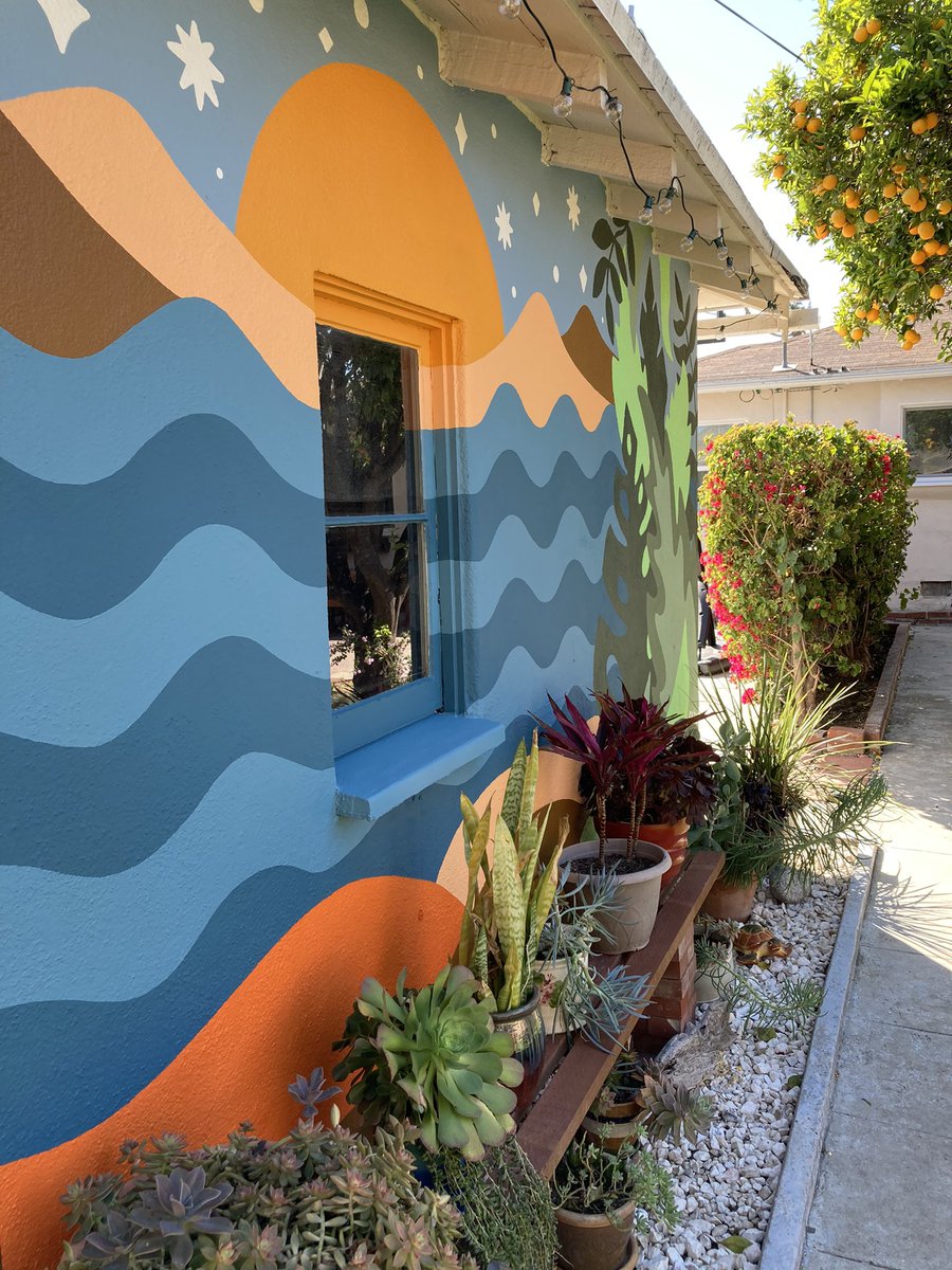 Kri_ayte's tweet photo. Taking a quick break from highlighting my first ever and recently launched #NFT collection #HappyHounds to share another creation that I just completed. My first ever outdoor mural! 🌞 https://t.co/CBYQtTlmiN