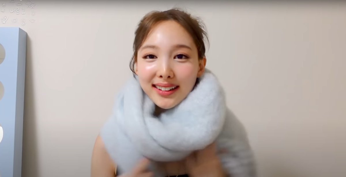 VovaSakura79's tweet photo. #JYPTWICE #NAYEONlog
Nayeon 🥰🥰🥰 https://t.co/SlG4tp0kcZ