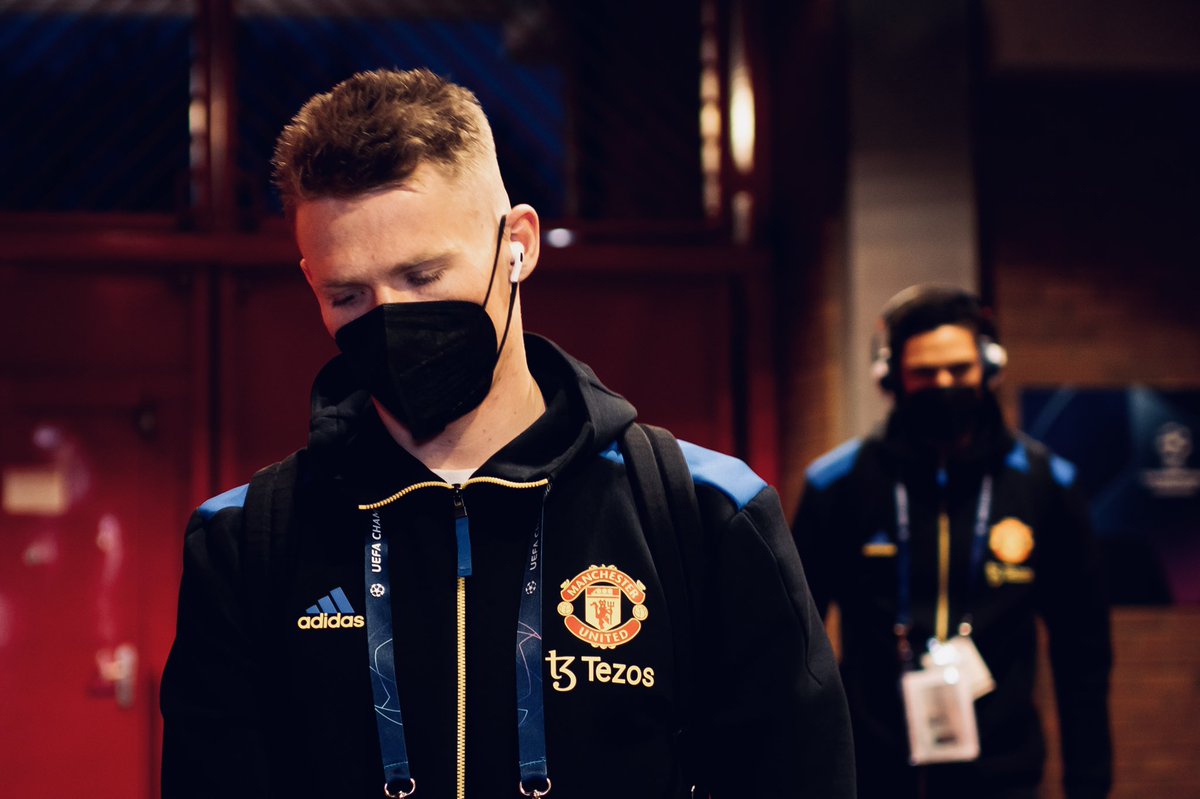 ManUtd_AR's tweet photo. الشباب في كامل تركيزهم 🧠💯

#يونايتد | #دوري_أبطال_أوروبا https://t.co/4XG8cvhm6N