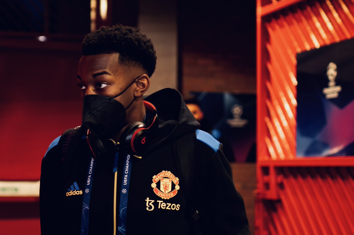 ManUtd_AR's tweet photo. الشباب في كامل تركيزهم 🧠💯

#يونايتد | #دوري_أبطال_أوروبا https://t.co/4XG8cvhm6N
