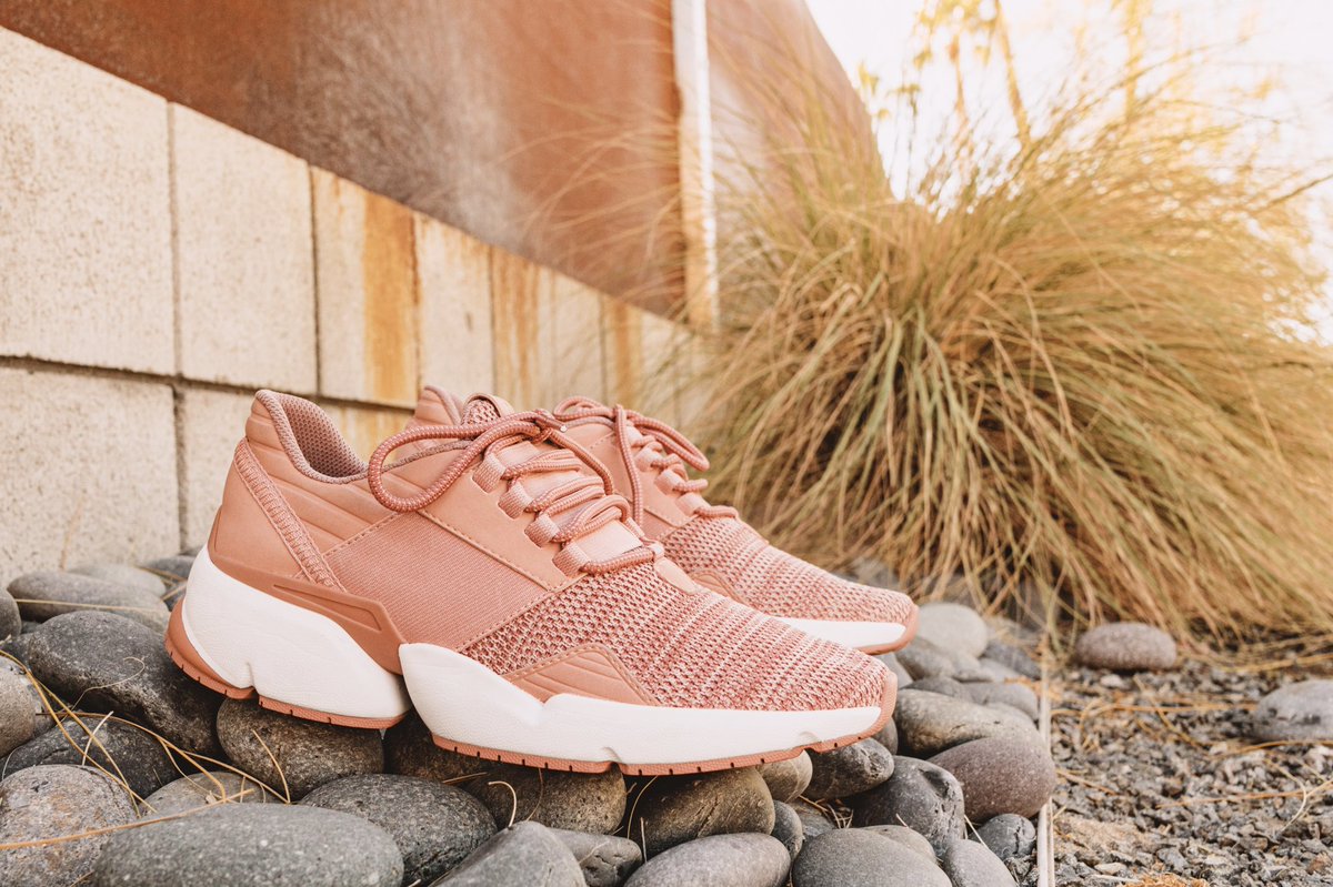 avrelife's tweet photo. Reinvigorate your shoe game with vibrant colors for Spring 🌸

Click here https://t.co/140DYjTWJd to shop! 

#AVRE #AVREShoes #sustainableshoes #sustainablefashion #crueltyfree #style #vegan #spring #springtrends #springstyle https://t.co/0DjozjLSru