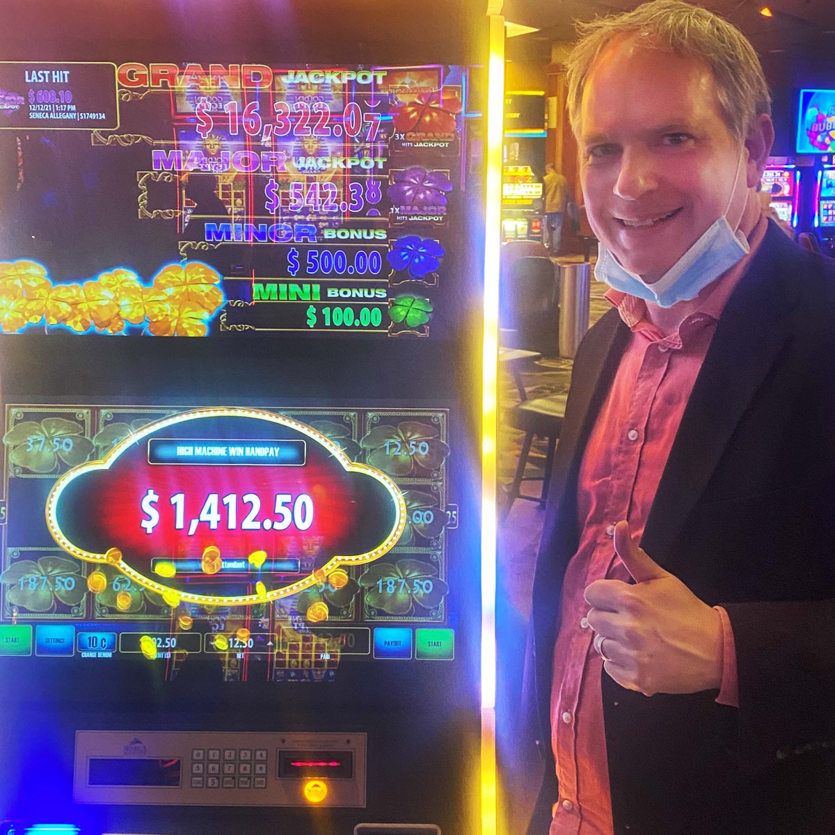 BigPaybackSlots's tweet photo. ๐ด LIVE STREAMING TODAY from @PlayGraton at 9:00 PM PT / Midnight ET, courtesy of #MaxBetTV! But first, if you're in town, swing by the in-person Meet & Greet at 6:30 PM PT. Hope to see you later either way!
#GratonCasino #MaxBet #WeGamble https://t.co/vdLQUOSlTj