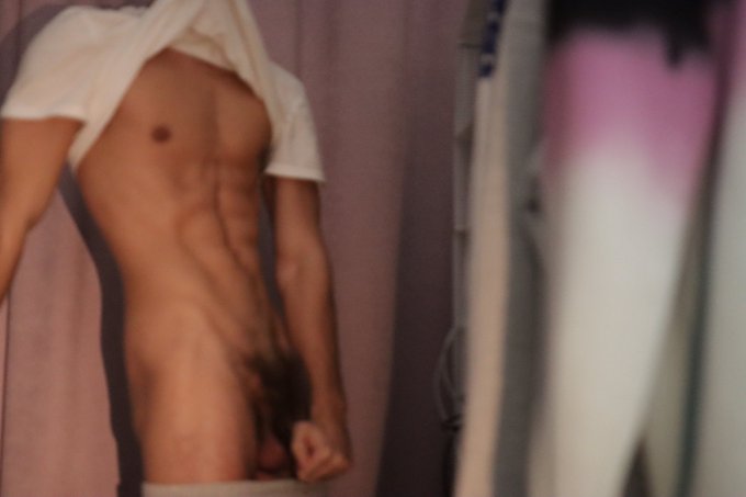 my onlyfans/dreamon007007007 follow me guys 
happy to see you
#german #asian #french #bigcock #18 #dildo