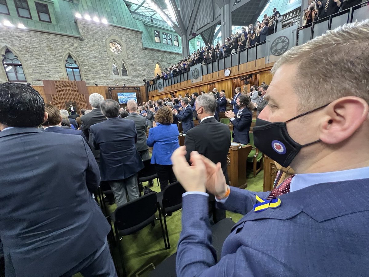 Premier of NL tweet media