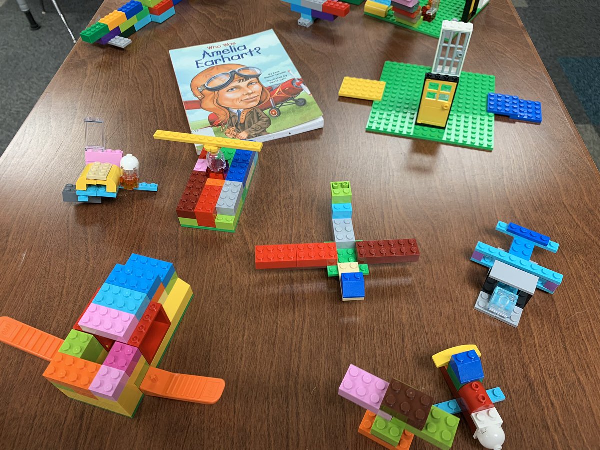 HarryWHBell's tweet photo. Ss @pennerLRSD @louis_riel_sd honour Amelia Earhart’s determination and bravery by building Lego airplanes (and a helicopter 😀). Simple maker activities that encourage critical thinking and creativity! https://t.co/JGSlNV8Vbx