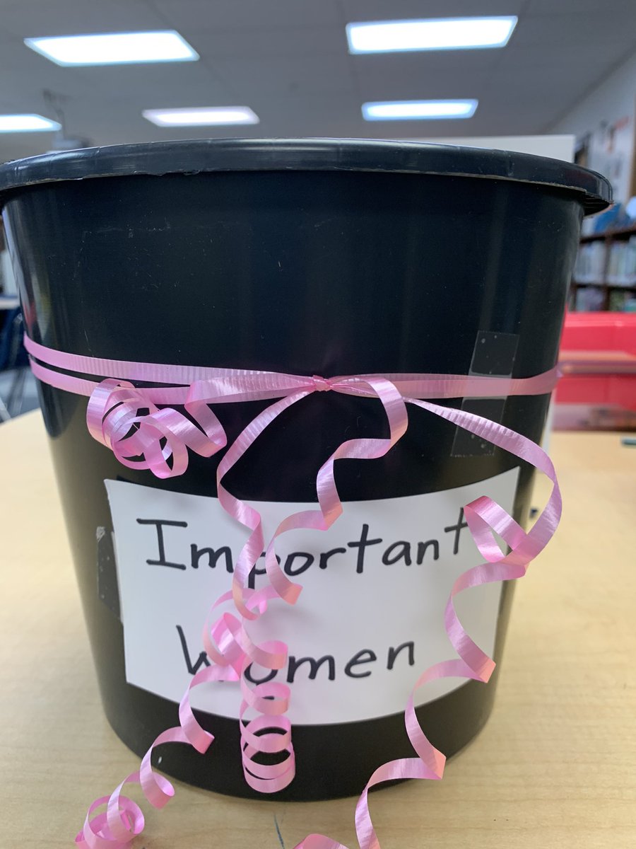 HarryWHBell's tweet photo. High 5s for Important and Influential Women from students @pennerLRSD. Famous women…teachers…EAs…library assistants - all celebrated with a simple maker activity to fill a bucket. https://t.co/RqxLSLdfXV