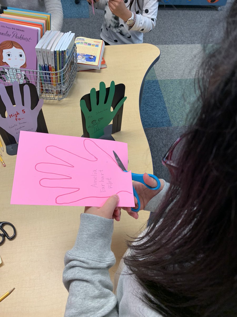 HarryWHBell's tweet photo. High 5s for Important and Influential Women from students @pennerLRSD. Famous women…teachers…EAs…library assistants - all celebrated with a simple maker activity to fill a bucket. https://t.co/RqxLSLdfXV