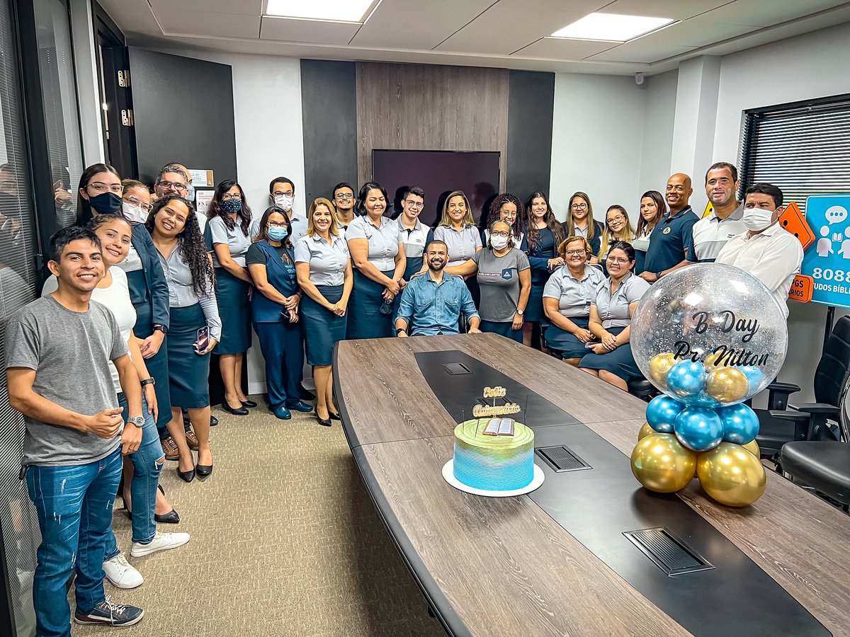 Nosso PGP hoje foi diferente! 

Festa surpresa para o Aniversariante do Dia! Pr. Nilton Lima.