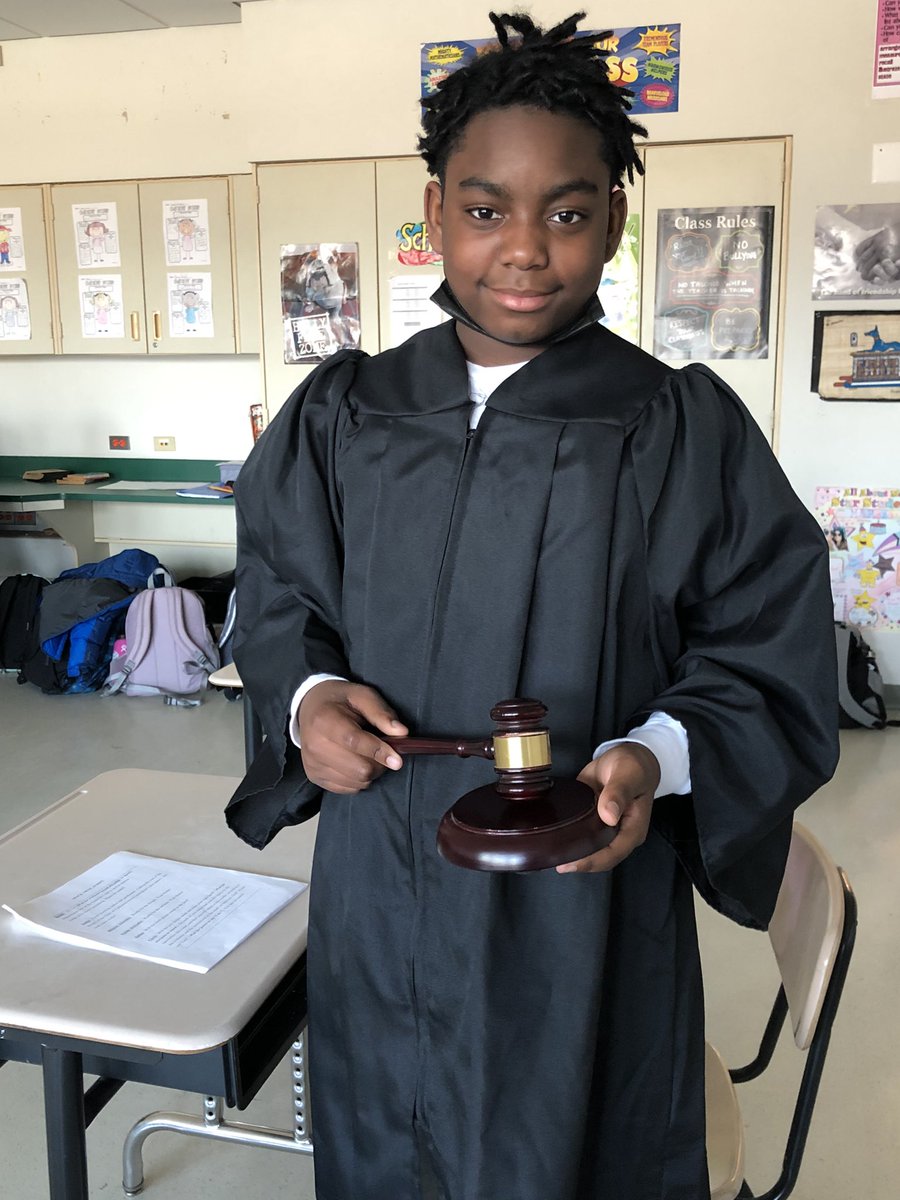 MissRosano's tweet photo. Mock Trial Tuesdays 👨🏽‍⚖️⚖️ https://t.co/lrY6GY7BcB