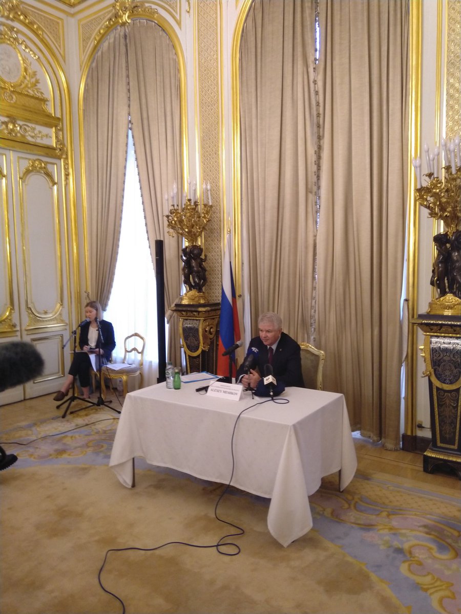 FranceNews24's tweet photo. 🔴 INFO - #Politique : Alexey #Meshkov, Ambassadeur de Russie en France en conférence de presse 💬: "L'armée russe ne cible pas les civils [...] le conflit a commencé le 24 février... 2014, date du coup d'État en #Ukraine". #menteur #UkraineUnderAttack #RussiaUkraineWar https://t.co/aq1P97CCoL