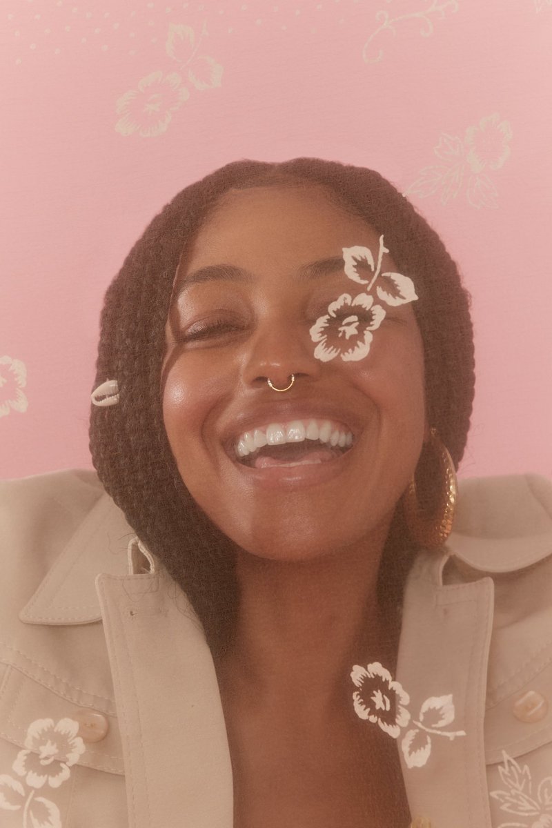 daniela0spector's tweet photo. Coming soon for Mothball Memoirs cc: @LalaLopez 🤫💖 https://t.co/Xme6zA1FZC