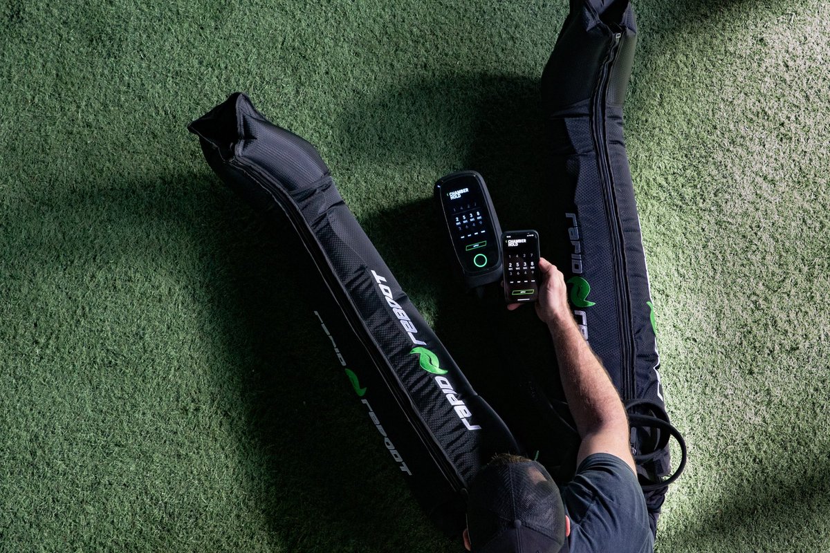 rapidreboot's tweet photo. Hold it right there… ooo, yeah, that’s perfect.
Drop a ❤️ if you’ve ever used compression boots before and wished you control how long the pressure is held in a specific chamber! With the Chamber Hold feature of the REGEN, now you can.
#rapidreboot #trainrebootrepeat https://t.co/hs5jZTjI6n