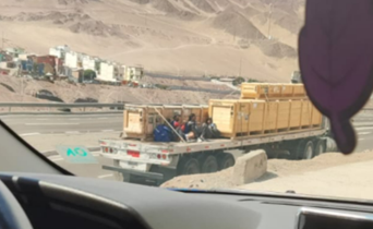 pameville's tweet photo. Esto pasó hace media hora subiendo por sector la negra Antofagasta cc: @izkia @CarabAntof fotos de @pam_nico https://t.co/6NXXoXQgnn