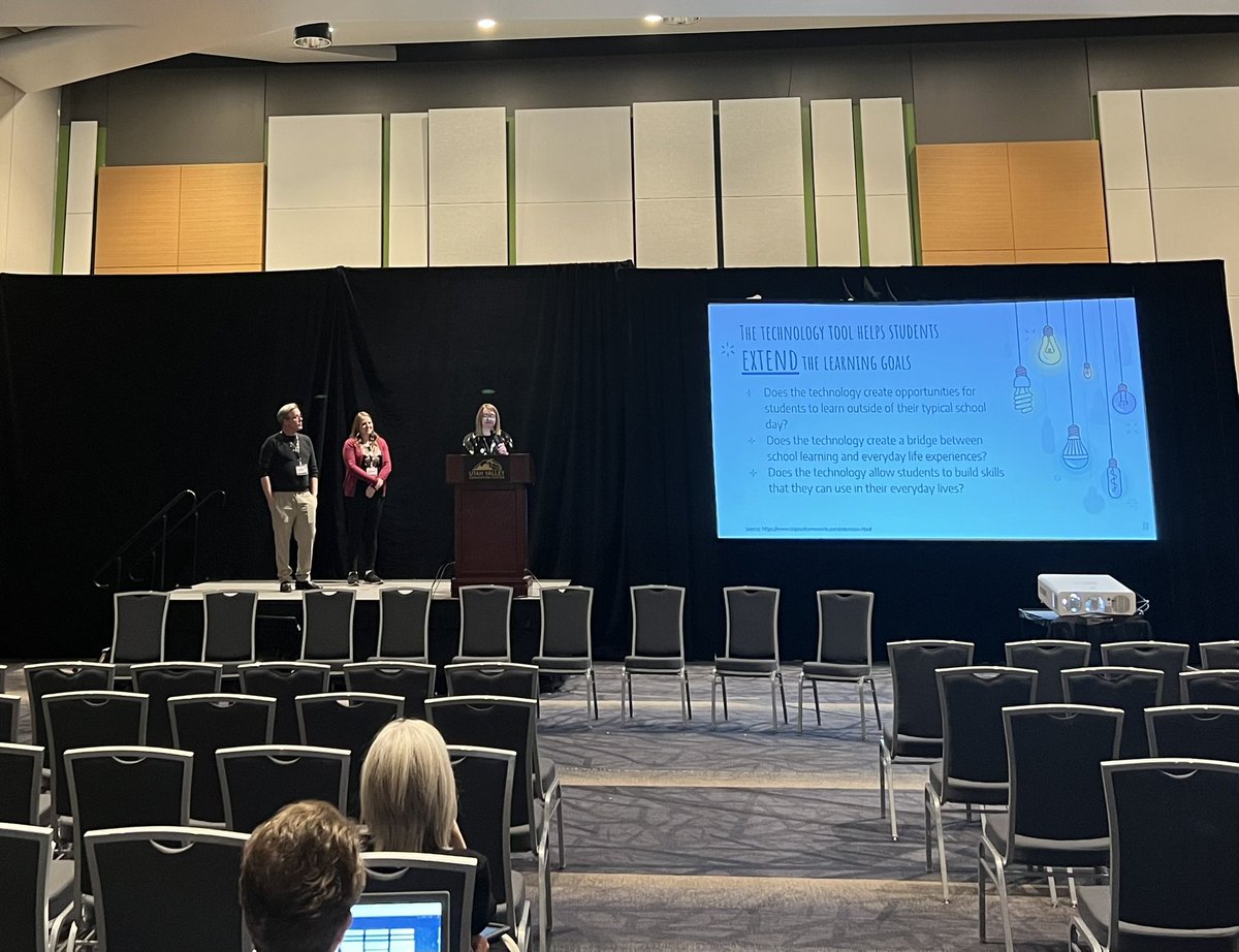 omaleyedtech's tweet photo. My favorite part about UCET is learning from the coaches on my team and watching them present!! @DaisyEdTech Chris and Jen shared lesson and tech ideas using the TripleE framework 👏🏻👏🏻🎉🎉  #UCET2022 #gsdedtech https://t.co/h6cE05QAEo