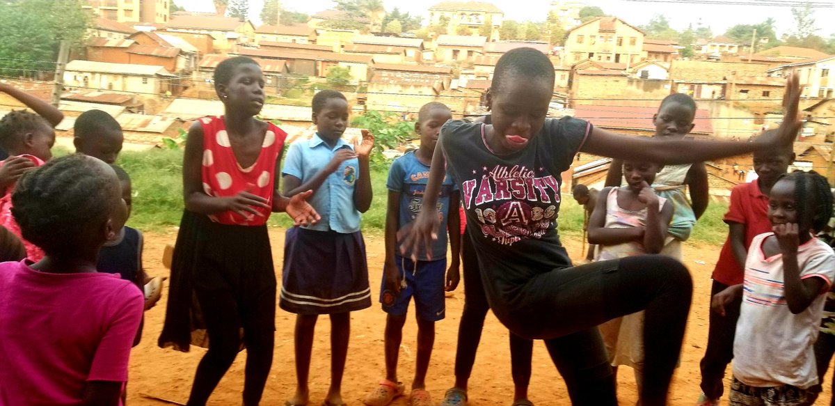 smilingheartsaf's tweet photo. Doing it with love is what makes the difference 💚

#love 
#africandance 
#selfexpression 
#communityserving 
#inspiration 
#nagurucommunity 
#torahfitnessuganda 
#smilingheartsafricafoundattion https://t.co/tNjGXNJMyy