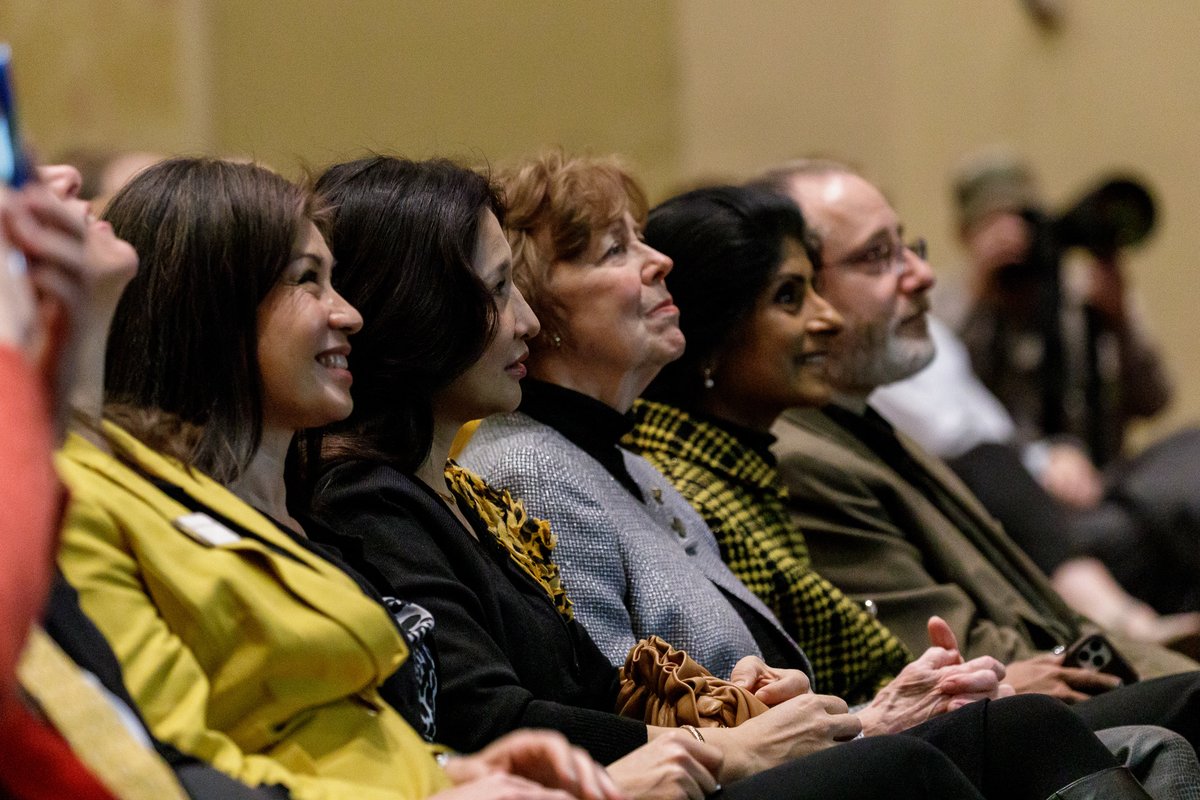 Mizzou's tweet photo. "In my State of the University address, I explored the many ways we’re working together to build a world-class future for our students and Missouri."

Read President Choi's blog post about today's State of the University address: https://t.co/Mbqb07kM2d https://t.co/tTTXGJJRuL