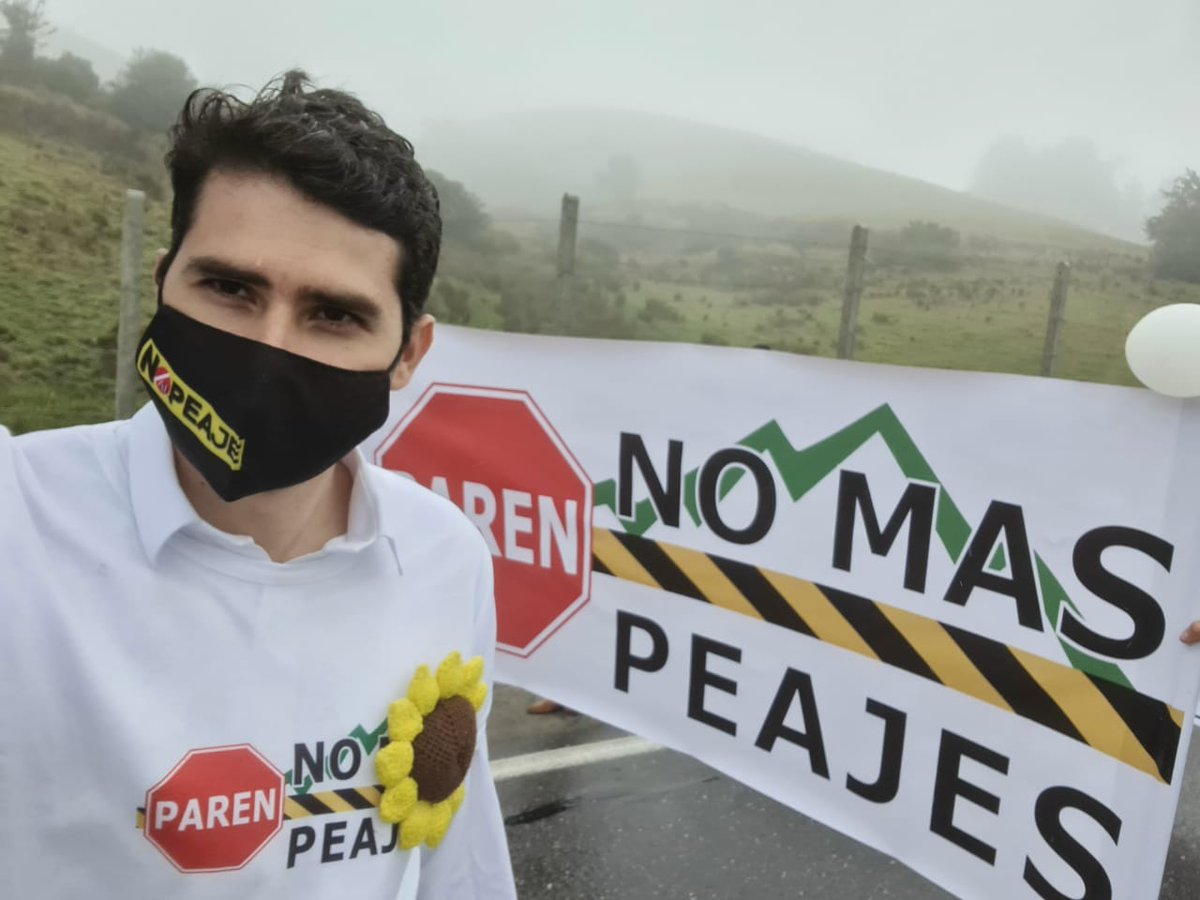 FabianDiazPlata's tweet photo. #ATRACAN al Pueblo con los #Peajes, mientras las vías están llenas de huecos y en completo abandono.

Seguiremos insistiendo y luchando para lograr que nuestro Proyecto de Ley 602 que ya fue #APROBADO en primer debate sea #LEY y así acabar con el negocio ABUSIVO de los PEAJES. https://t.co/Y7dXrHbggT